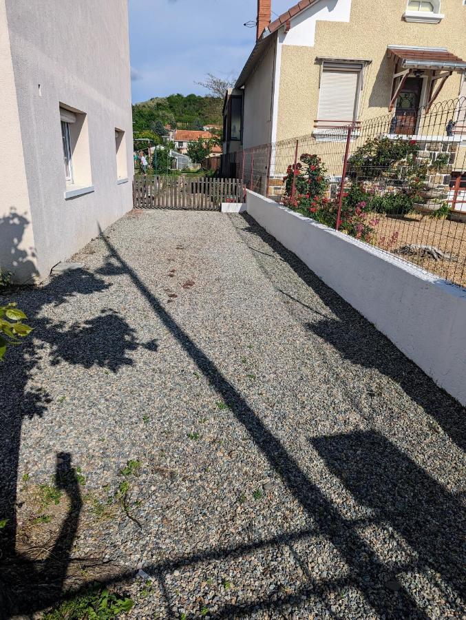 Studio 26 Vic-le-Comte Exterior photo